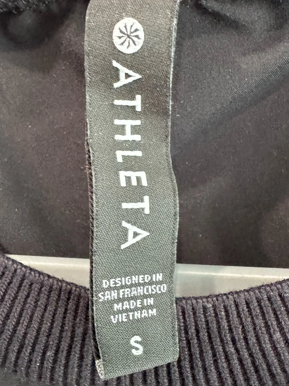 Athleta sleek sleeveless